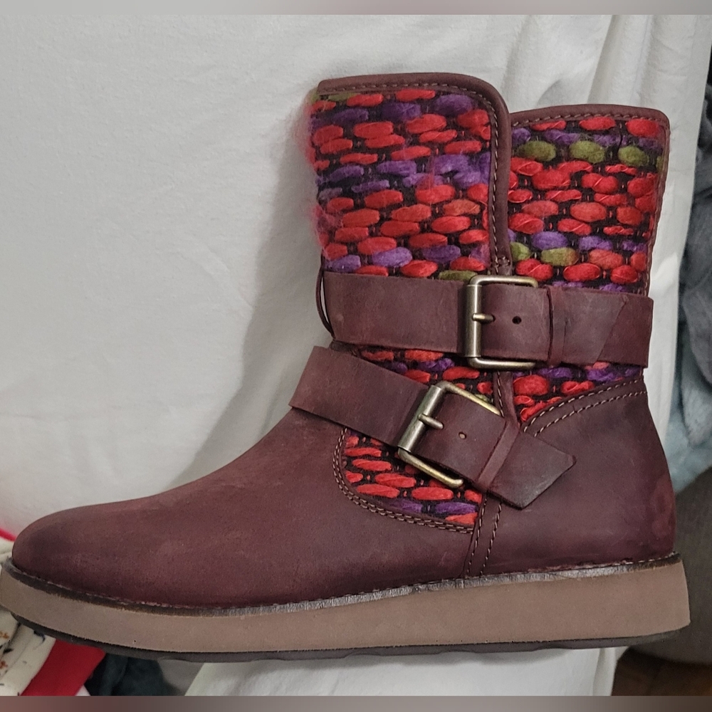 BIONICA NORDIC LEATHER ANKLE BOOTS . Size 7..